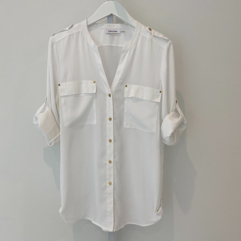 CALVIN KLEIN WHITE TOP SIZE MEDIUM NWOTS!